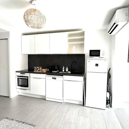 Apartamento Beach Walk Climatise Piscineparkingproche Mer